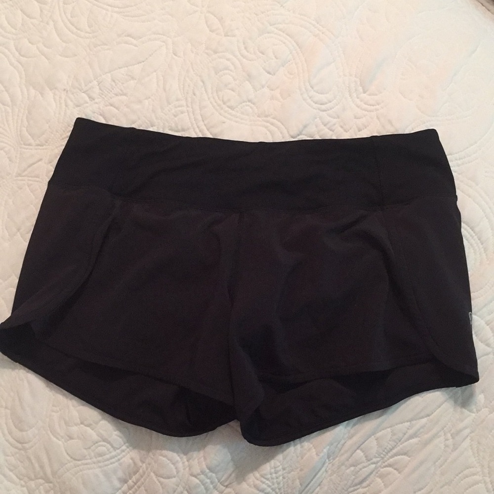 Lululemon shorts size 8